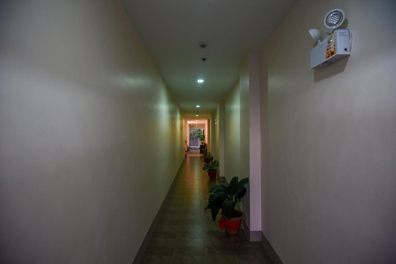 Ett Hometel Kalibo Exterior foto
