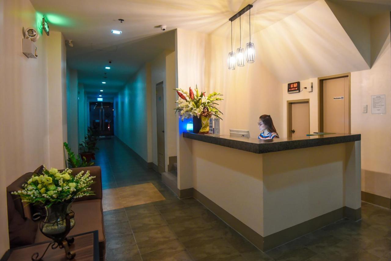 Ett Hometel Kalibo Exterior foto